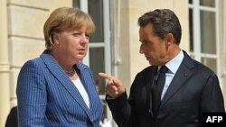 Merkel ve Sarkozy Krizi Görüştü